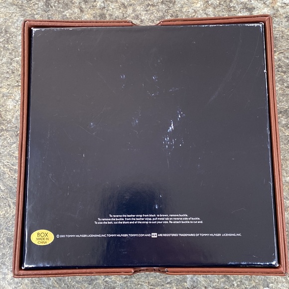 Tommy Hilfiger Easy Reversible Belt with Gift Box, Black / Brown 48” - Picture 9 of 16